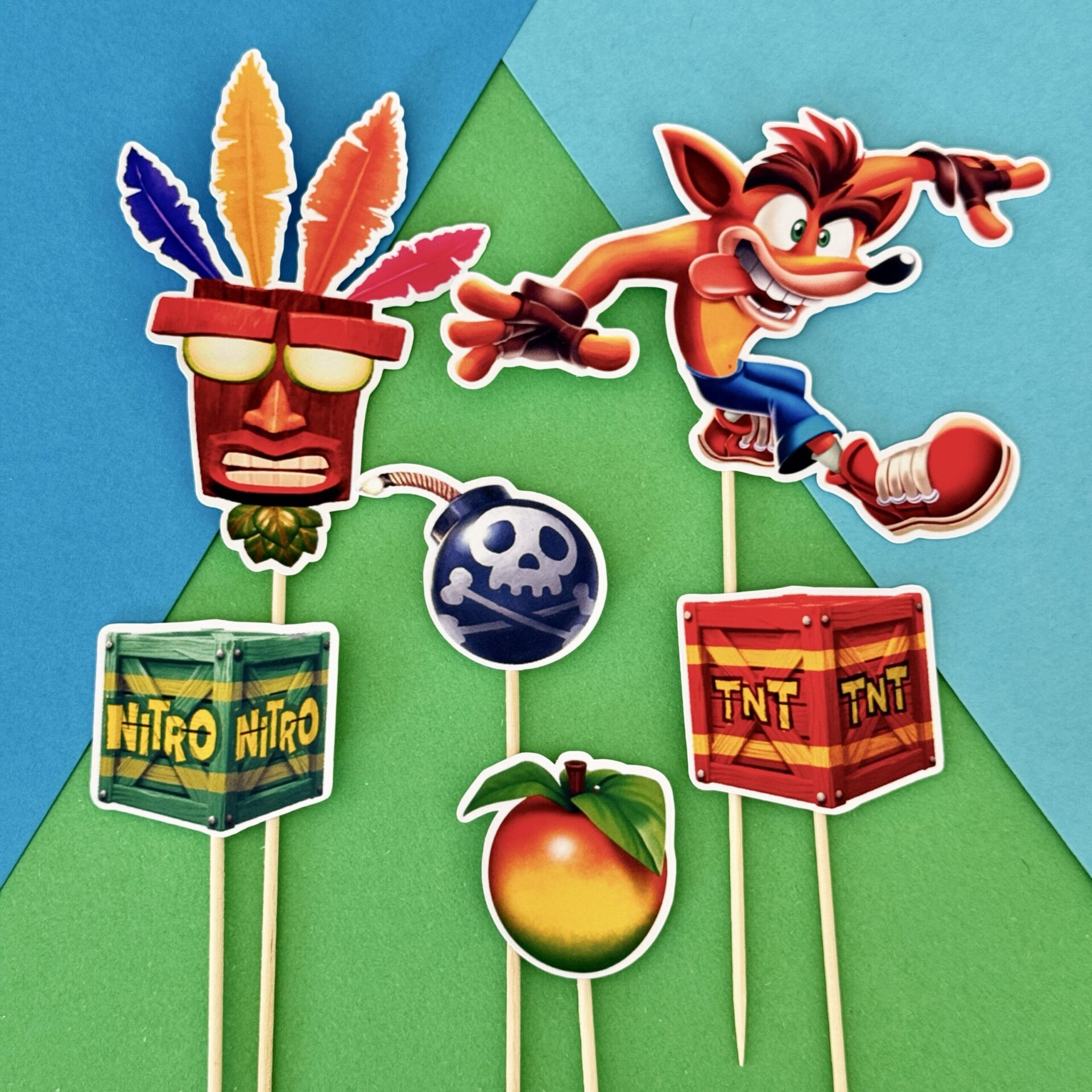 Crash Bandicoot zápichy, dekorácie na tortu